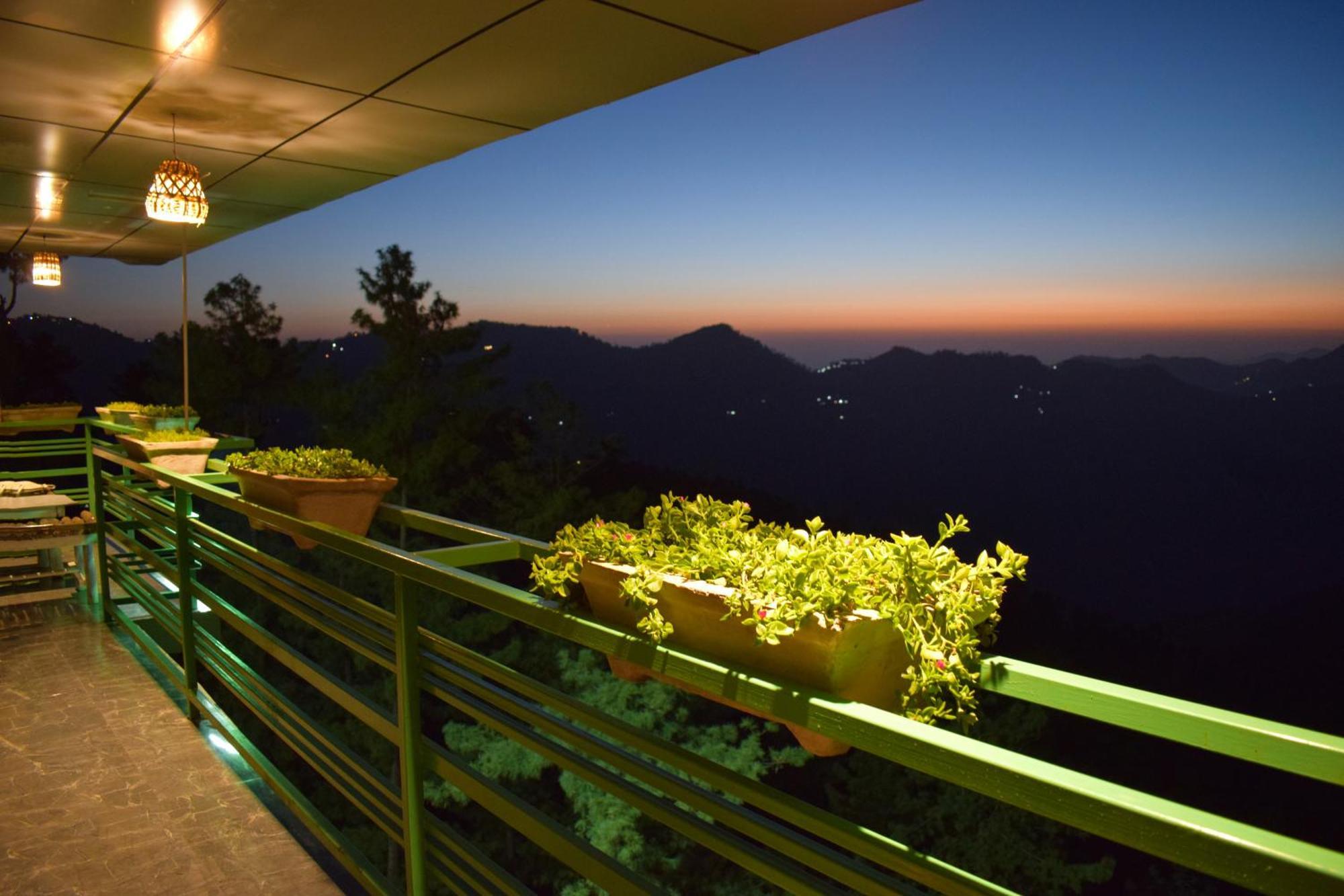Aachman Nature Valley Resort Mashobra By Naina Staycation- Private Parking - Balcony And Valley View Rooms ชิมลา ภายนอก รูปภาพ